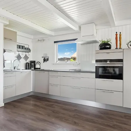 3 Bedroom Amazing In Hurup Thy Doverodde
